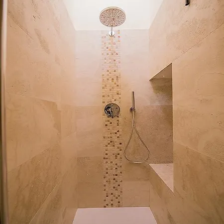 La Finestra Sul Teatro Apartment *